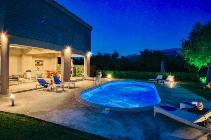 Image No.37-5 Bed Villa / Detached for sale