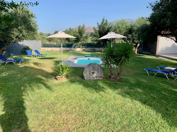 Image No.48-5 Bed Villa / Detached for sale