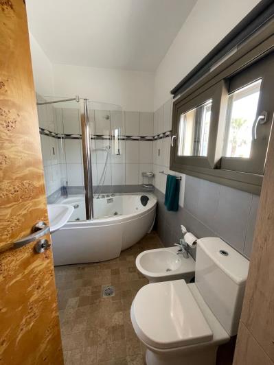 Image No.12-5 Bed Villa for sale