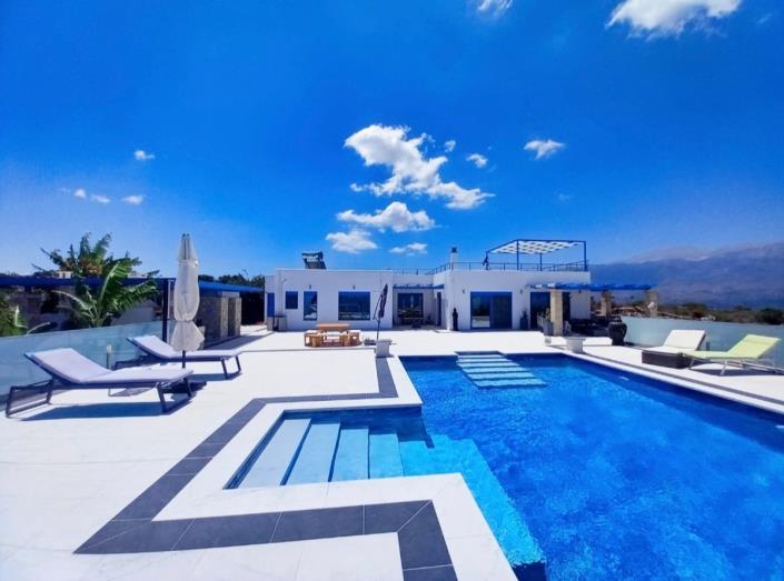 Image No.1-3 Bed Villa / Detached for sale