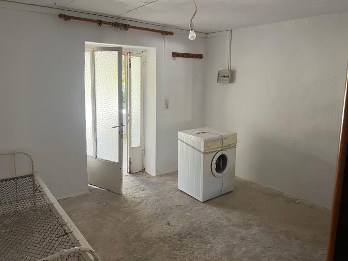 Image No.10-1 Bed Apartment for sale