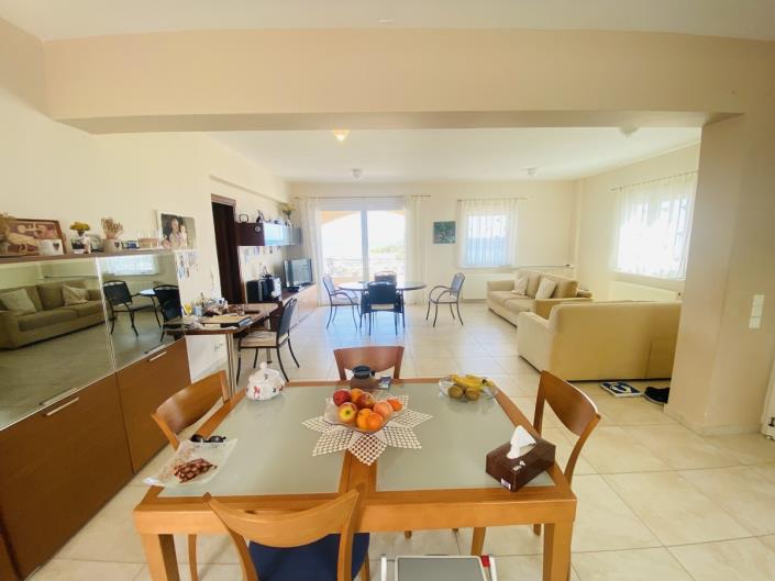 Image No.30-4 Bed House for sale