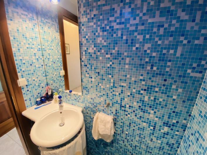 Image No.37-4 Bed House for sale