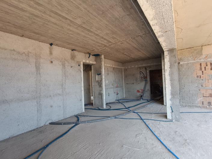 Image No.20-4 Bed Apartment for sale