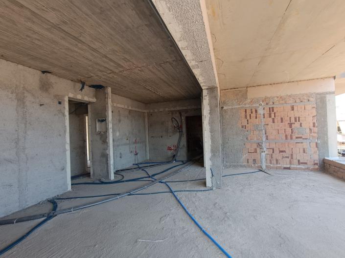 Image No.21-4 Bed Apartment for sale