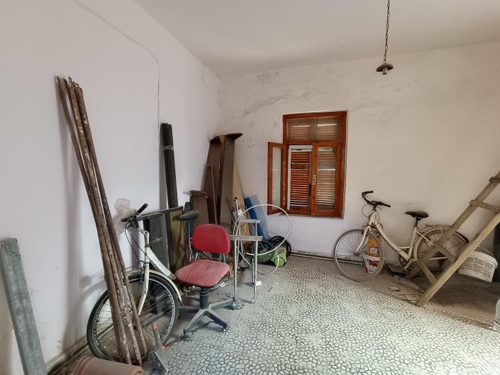 Image No.34-4 Bed House for sale