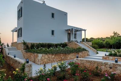 Villa-for-sale-in-Akrotiri-Chania-Crete-AH1100001