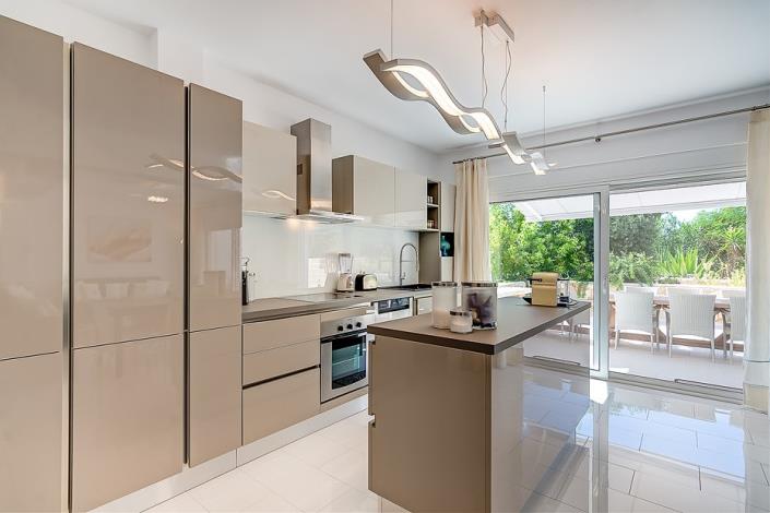 Image No.3-4 Bed House/Villa for sale