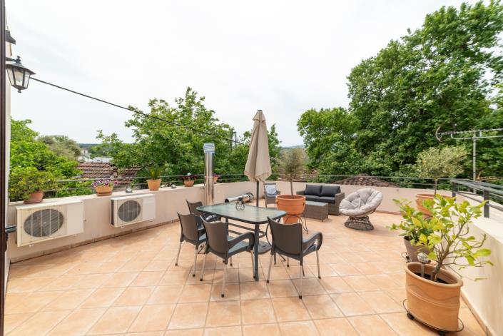 Image No.8-House/Villa for sale