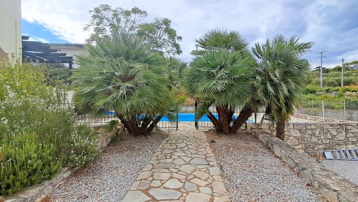 Image No.5-2 Bed Villa for sale