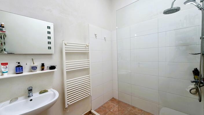 Image No.16-2 Bed House for sale