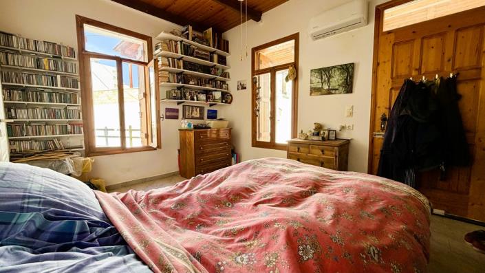 Image No.9-2 Bed House for sale