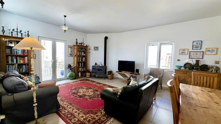 Image No.24-2 Bed House for sale