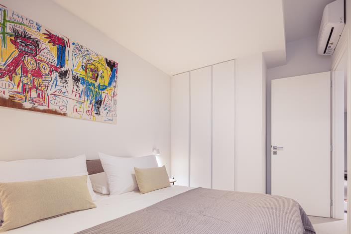 Image No.9-12 Bed Villa for sale
