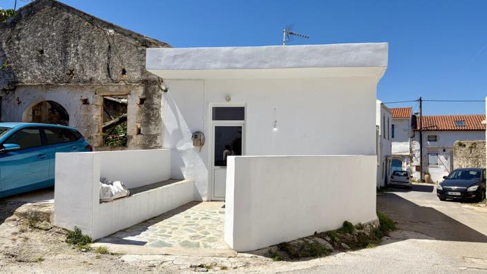 Image No.17-2 Bed House for sale