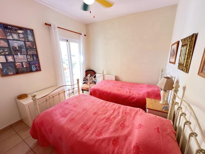 Image No.12-3 Bed Villa / Detached for sale