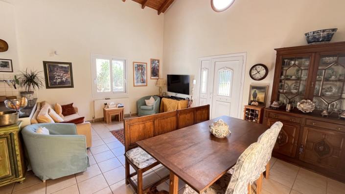 Image No.17-3 Bed Villa / Detached for sale