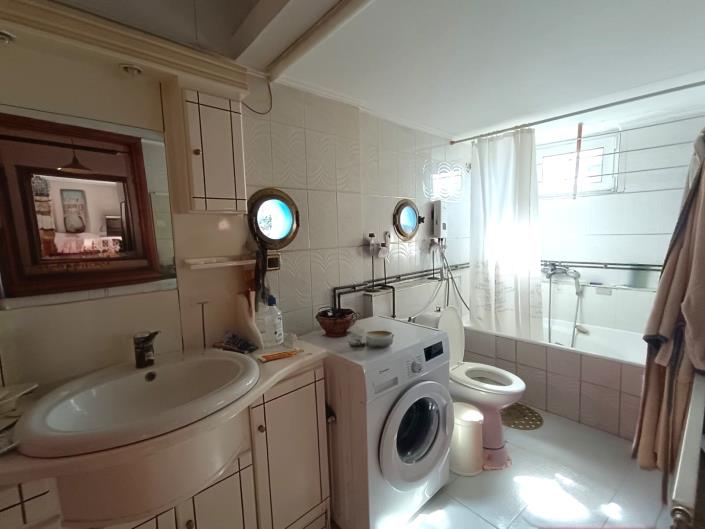 Image No.13-2 Bed Apartment for sale