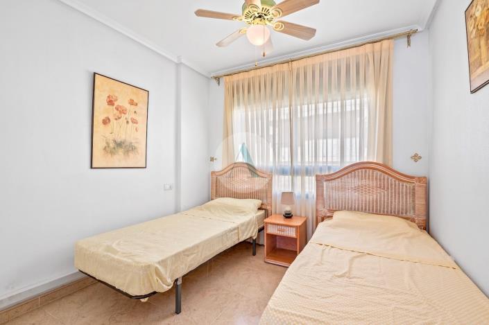 Image No.20-2 Bed Semi-Detached for sale