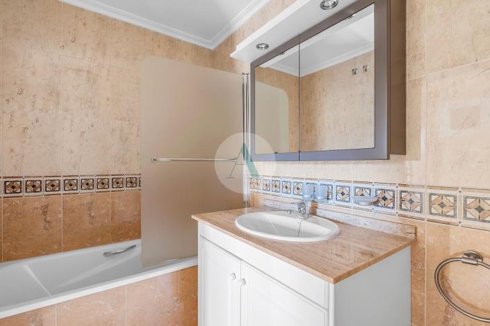 Image No.21-2 Bed Apartment for sale