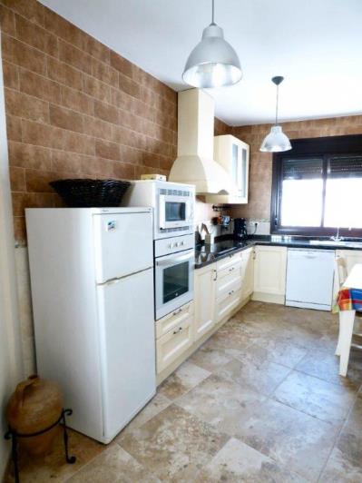 Image No.6-3 Bed Townhouse for sale