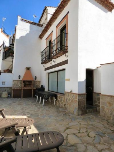 Image No.16-3 Bed Townhouse for sale