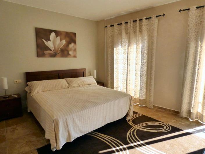 Image No.43-3 Bed Townhouse for sale