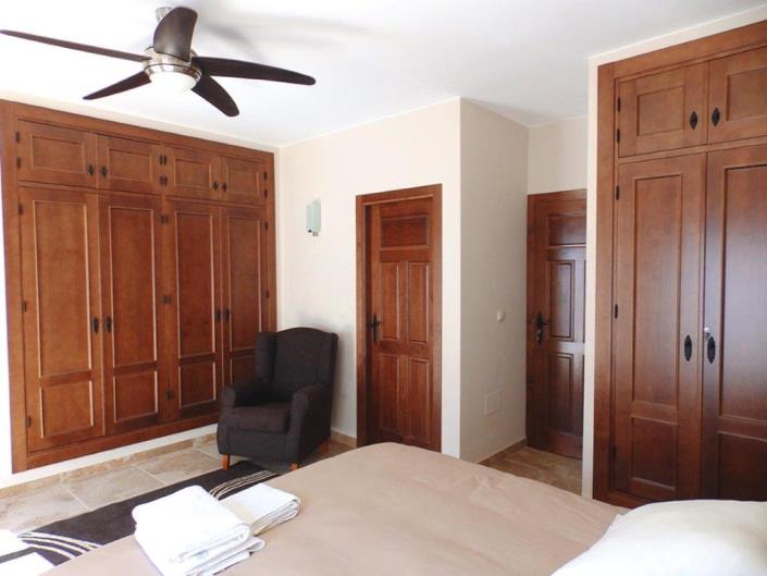 Image No.44-3 Bed Townhouse for sale