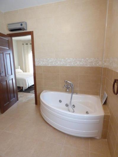 Image No.46-3 Bed Townhouse for sale