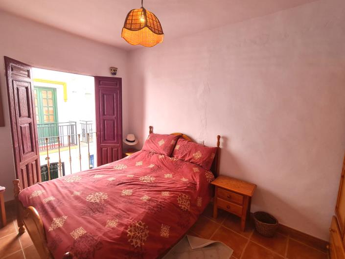 Image No.8-3 Bed Townhouse for sale