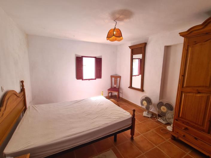 Image No.16-3 Bed Townhouse for sale