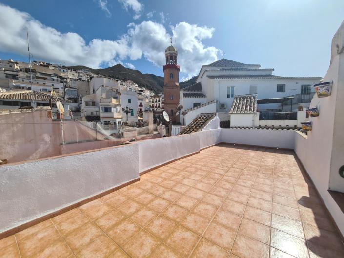 Image No.25-3 Bed Townhouse for sale