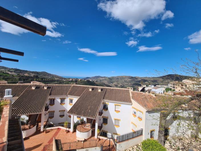 Image No.28-3 Bed Townhouse for sale