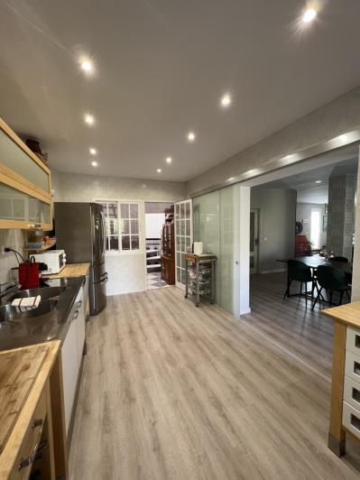 Image No.13-4 Bed Townhouse for sale