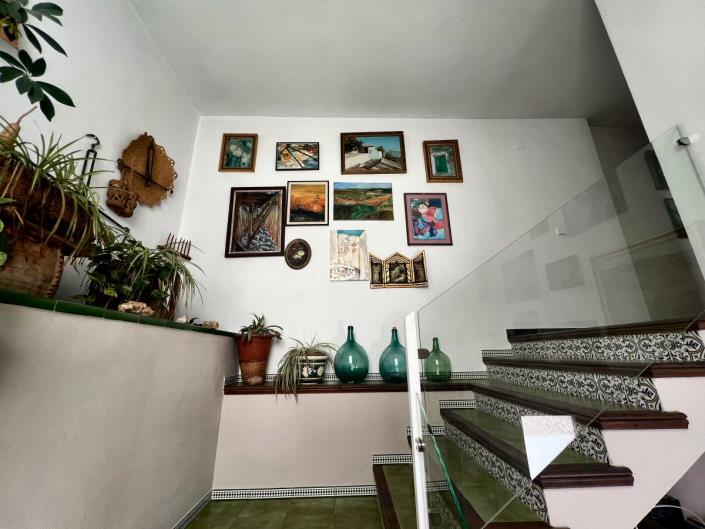 Image No.16-4 Bed Townhouse for sale