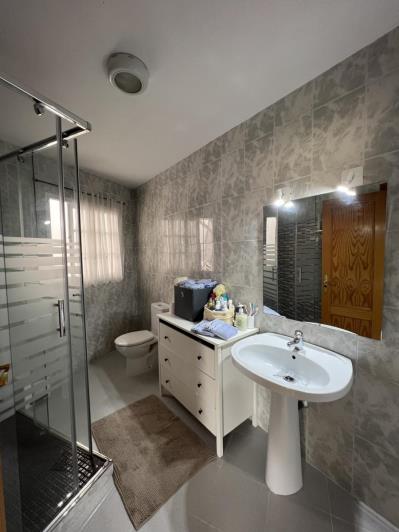 Image No.24-4 Bed Townhouse for sale