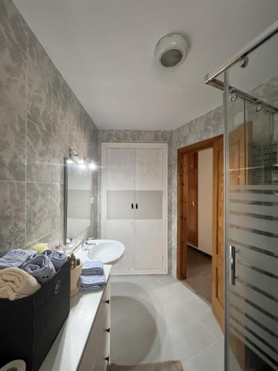 Image No.25-4 Bed Townhouse for sale