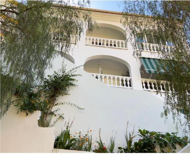 Image No.33-4 Bed Townhouse for sale