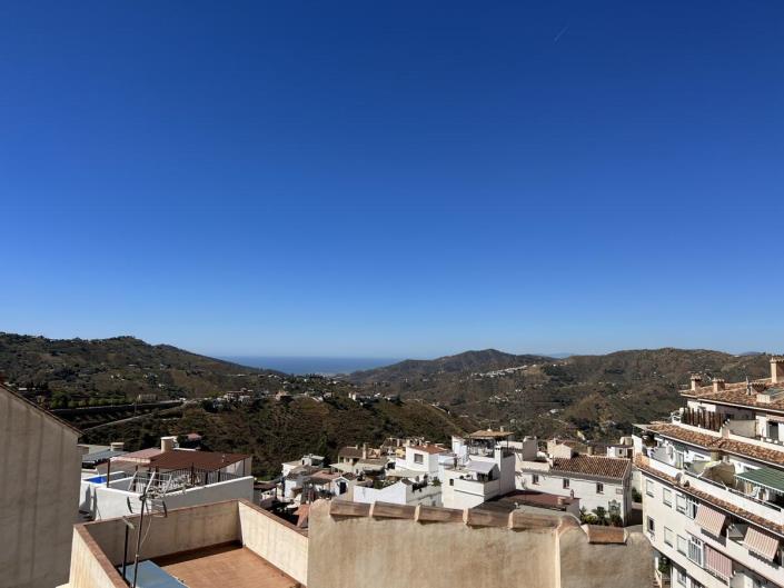 Image No.34-4 Bed Townhouse for sale