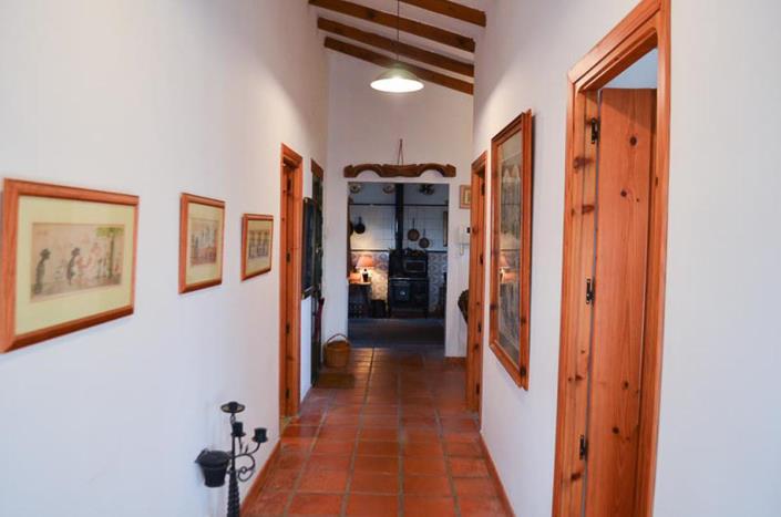 Image No.12-3 Bed Country Property for sale