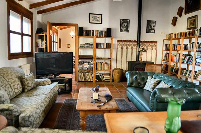 Image No.16-3 Bed Country Property for sale