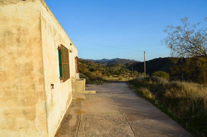 Image No.25-3 Bed Country Property for sale