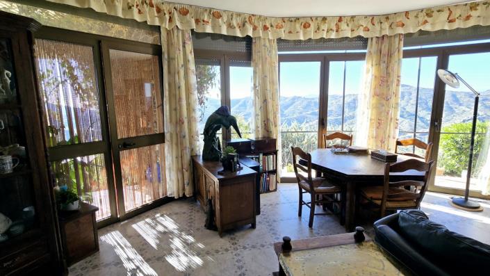 Image No.37-6 Bed Villa for sale