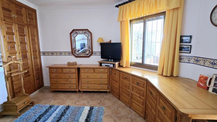 Image No.41-6 Bed Villa for sale