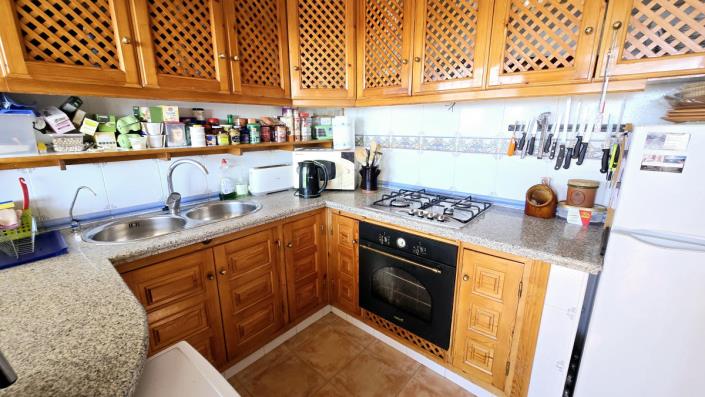 Image No.39-6 Bed Hotel for sale