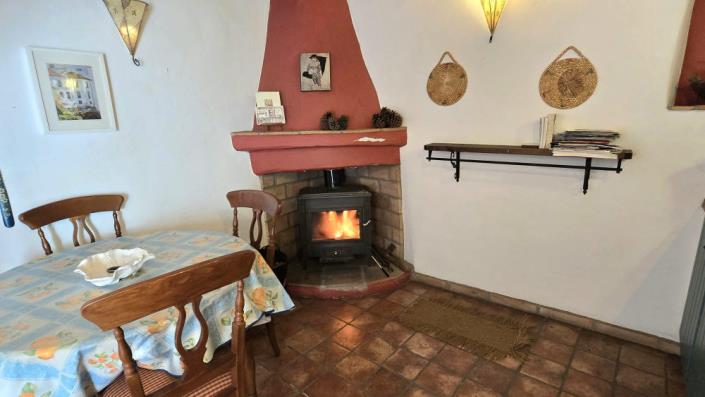 Image No.5-1 Bed Townhouse for sale