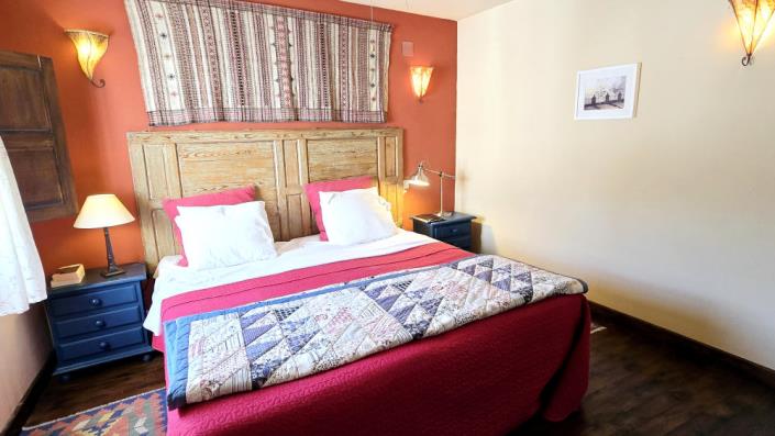 Image No.10-1 Bed Townhouse for sale