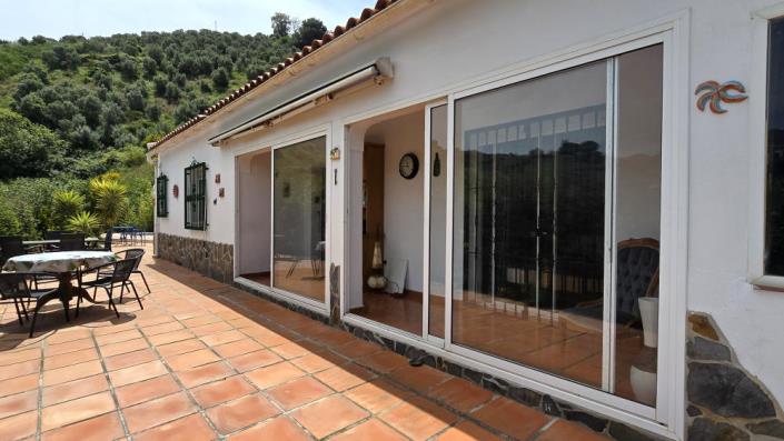 Image No.1-3 Bed Villa for sale