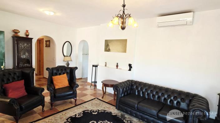 Image No.10-3 Bed Villa for sale