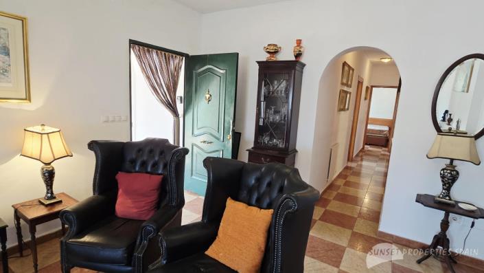 Image No.12-3 Bed Villa for sale